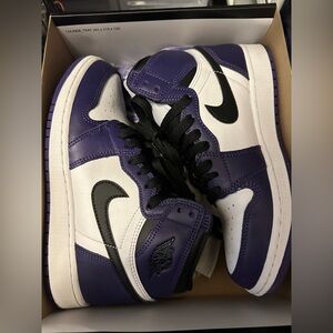 Nike Air Jordan High OG (GS) Size 4.5Y